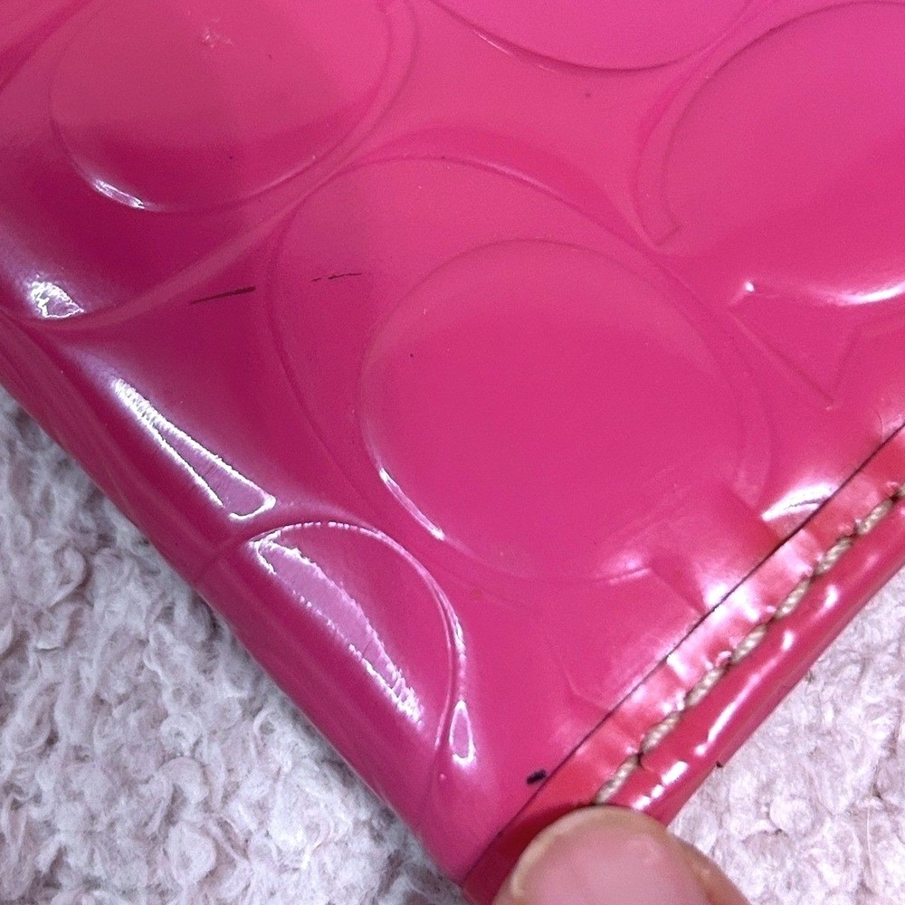 Coach Y2K Pink Patent Leather Signature C Embossed Silver Turnlock Medium Wallet - Picture 10 of 14